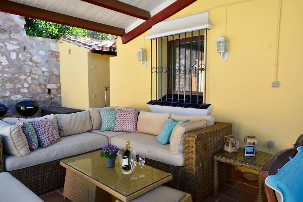 Stylish 3 Bedroom Villa Santa Fe de los Boliches